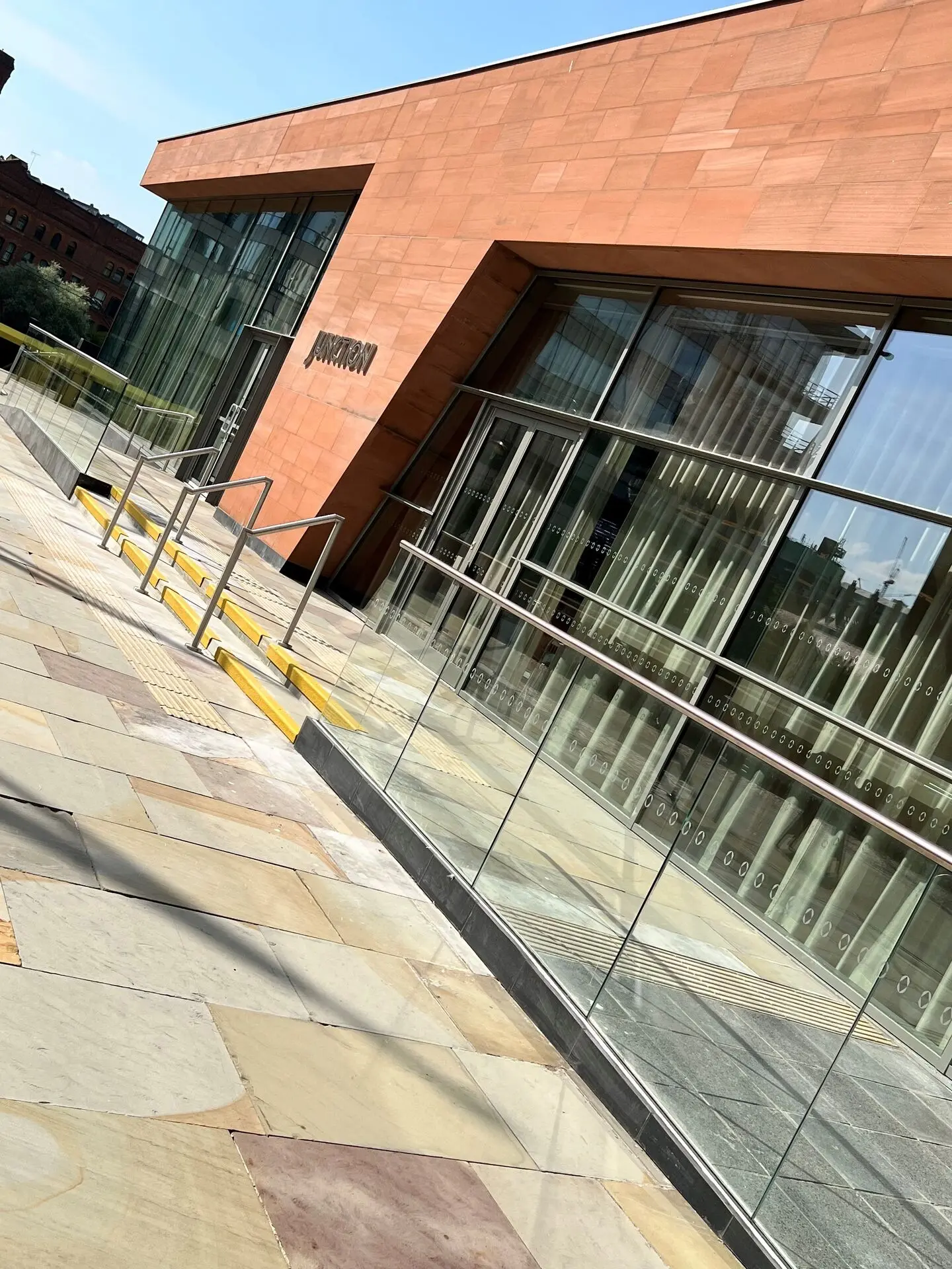 Glass balustrade staircase